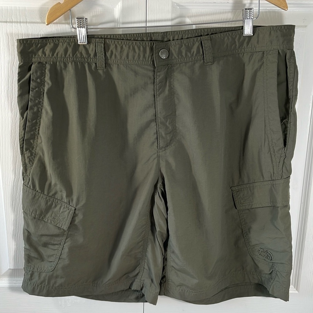 The North Face Nylon Cargo Shorts Olive Green Utility Hiking Outdoor - Picture 3 of 16